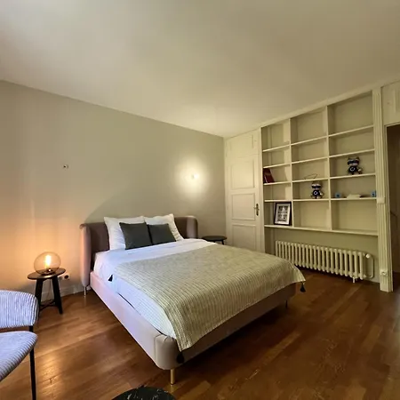 Superbe - La Maison Des Pilotes - 200 M Circuit Des 24h Du Mans - 15 Pers Βίλα