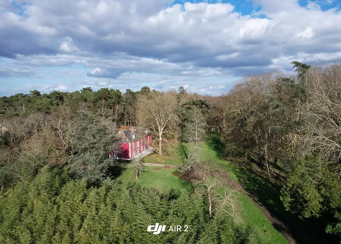 Superbe - La Maison Des Pilotes - 200 M Circuit Des 24h Du Mans - 15 Pers Villa